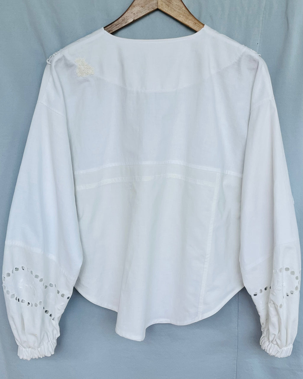WHITE LINEN no. 3
