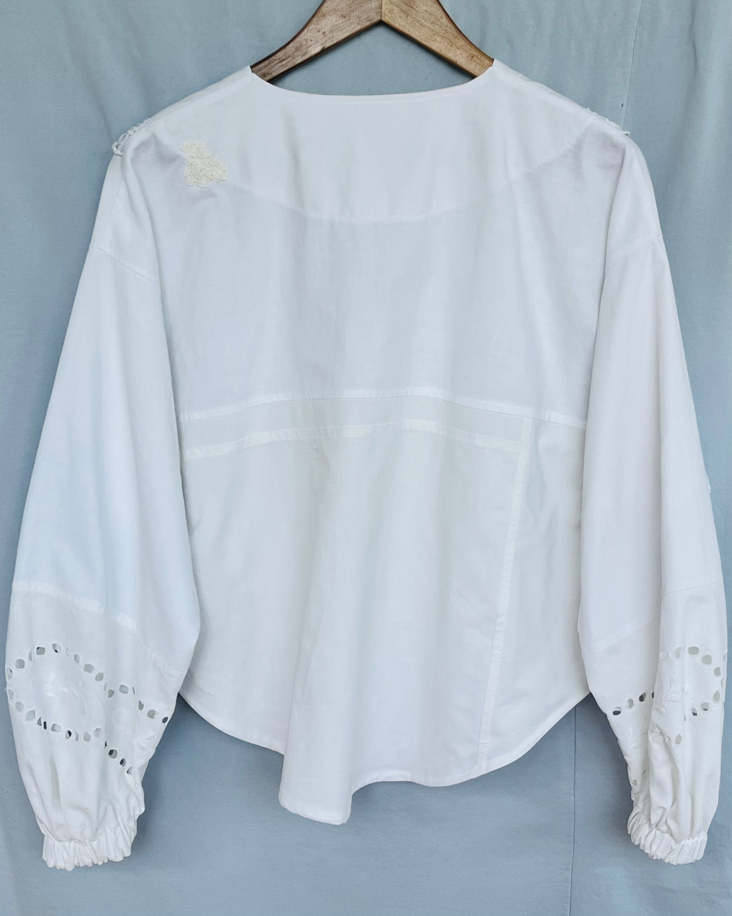 WHITE LINEN no. 3