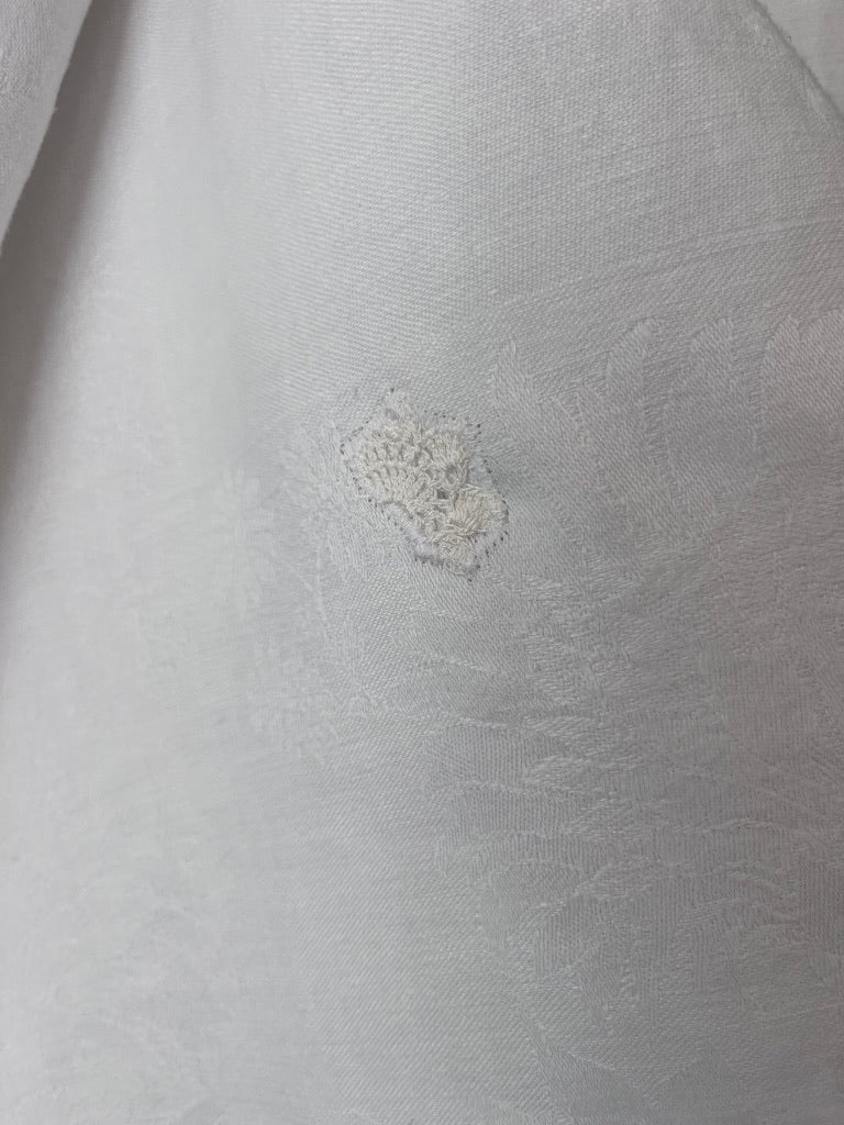 WHITE LINEN no. 17