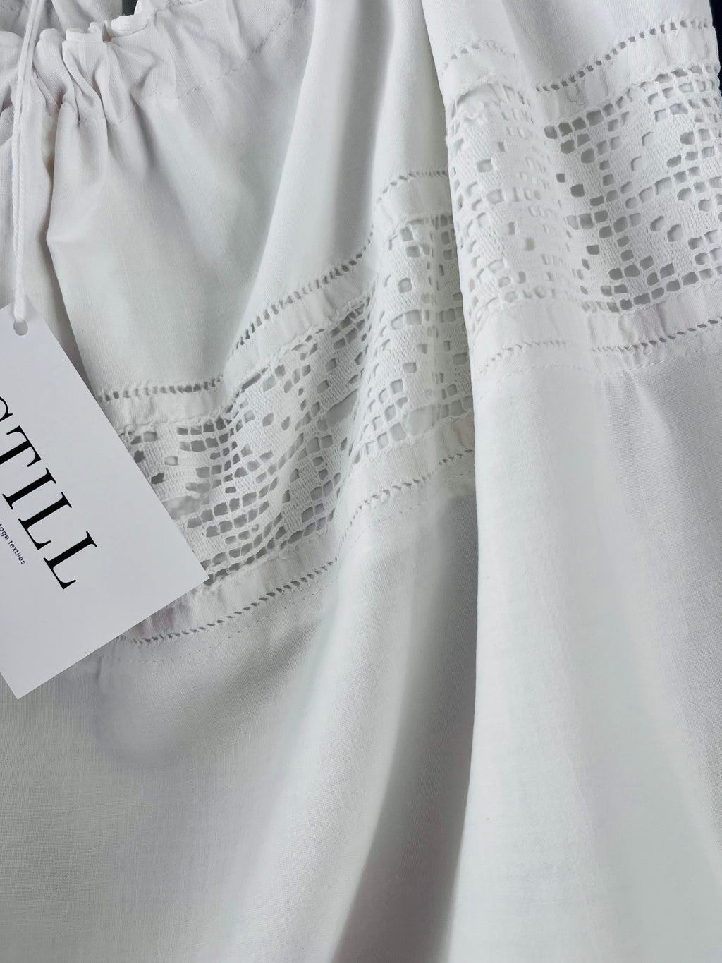 WHITE LINEN no. 12