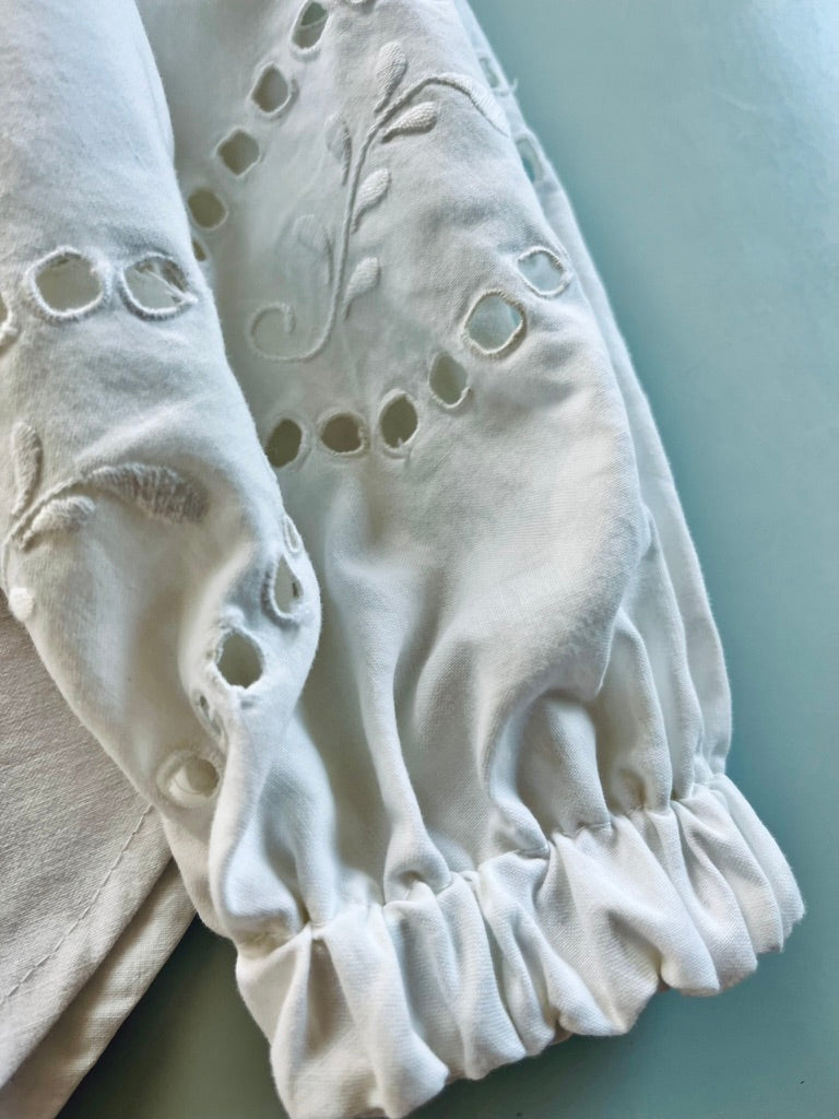 WHITE LINEN no. 3