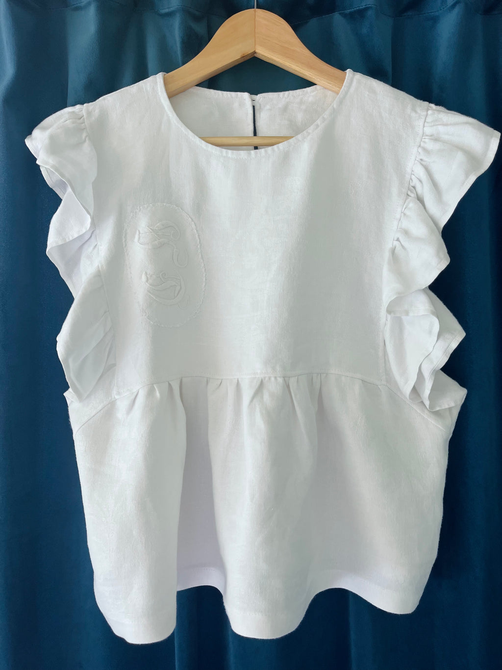 WHITE LINEN no. 11
