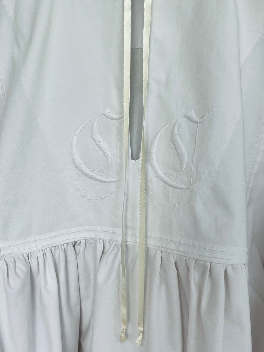 WHITE LINEN no. 1