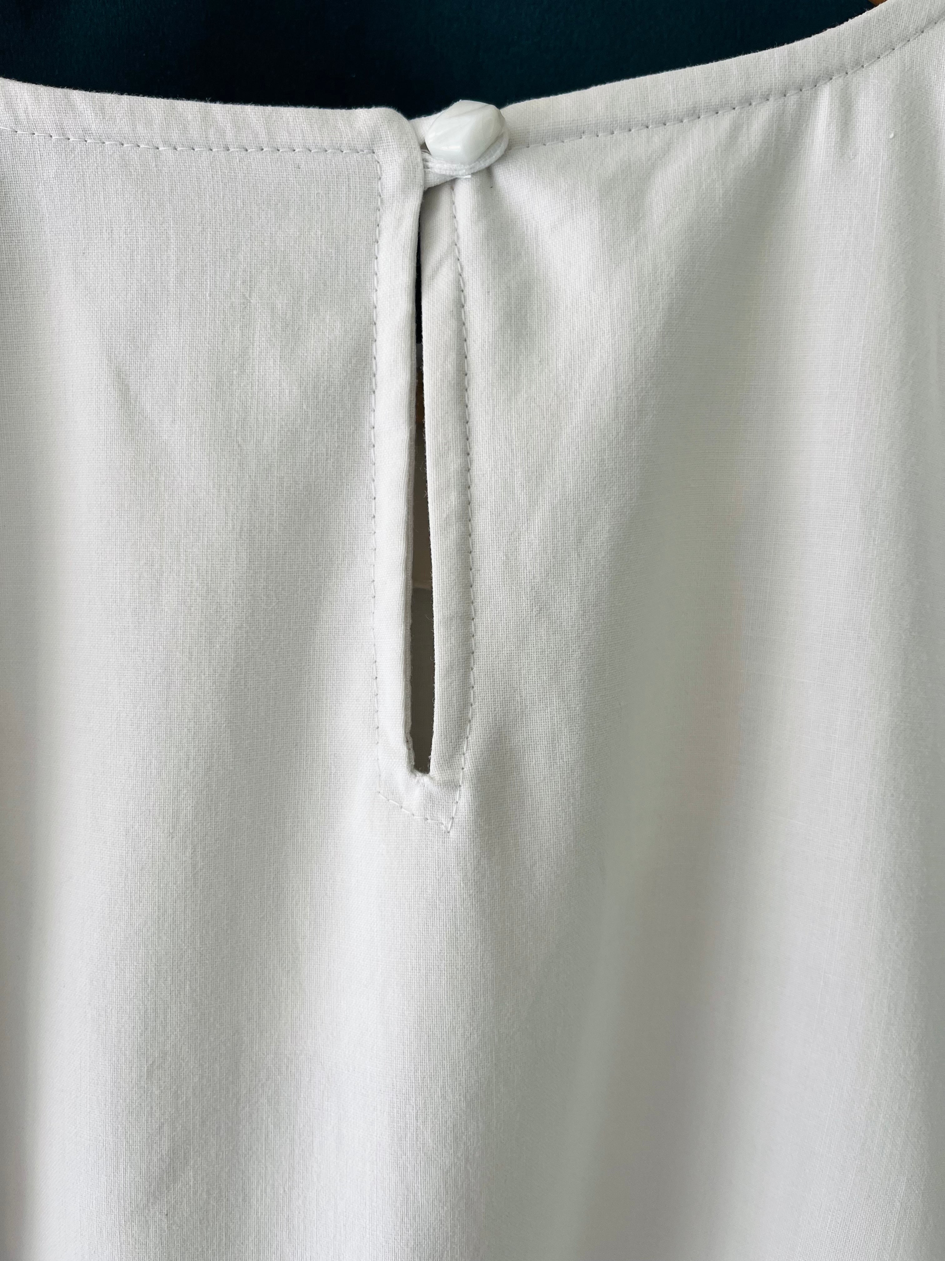 WHITE LINEN no. 15
