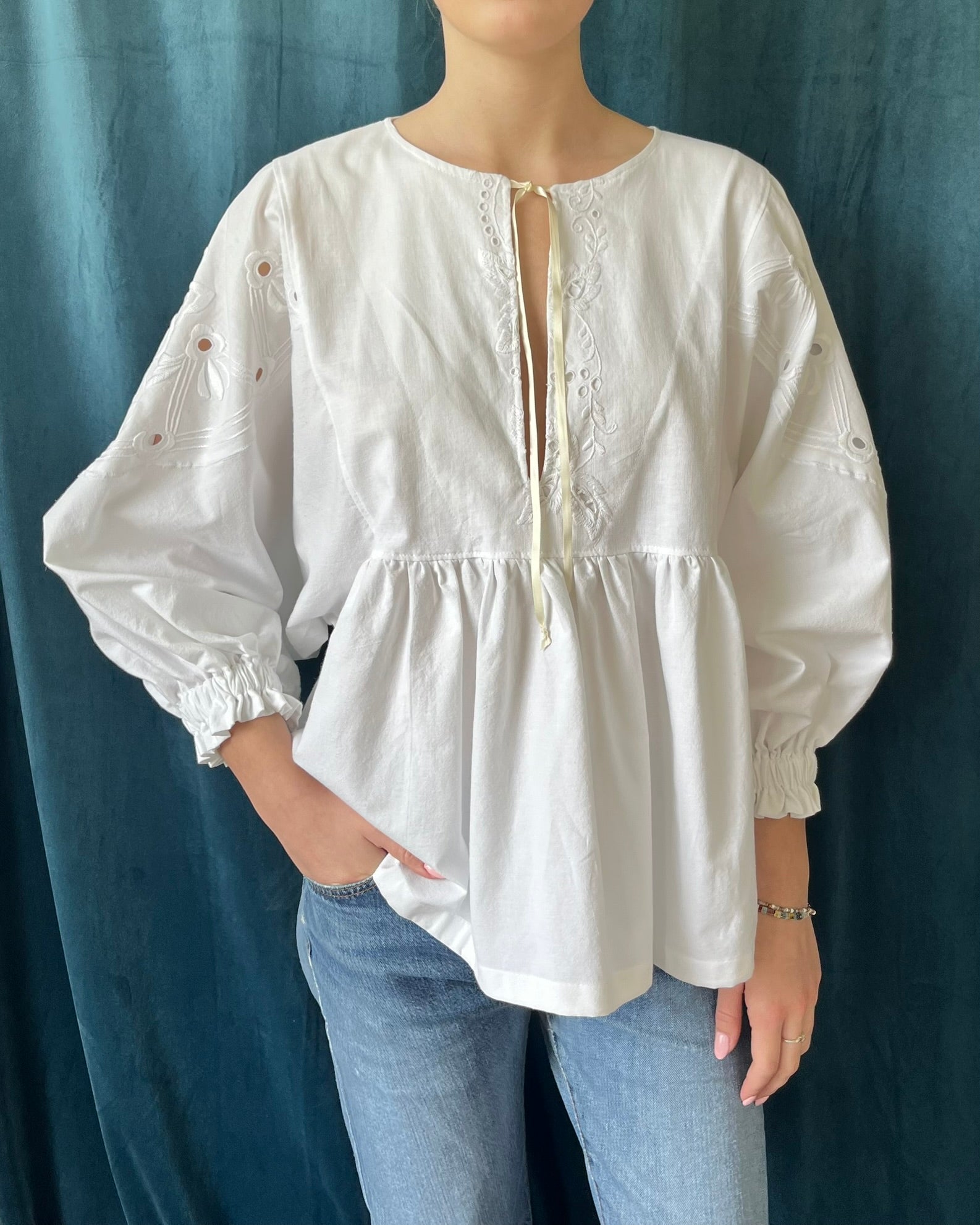 WHITE LINEN no. 5