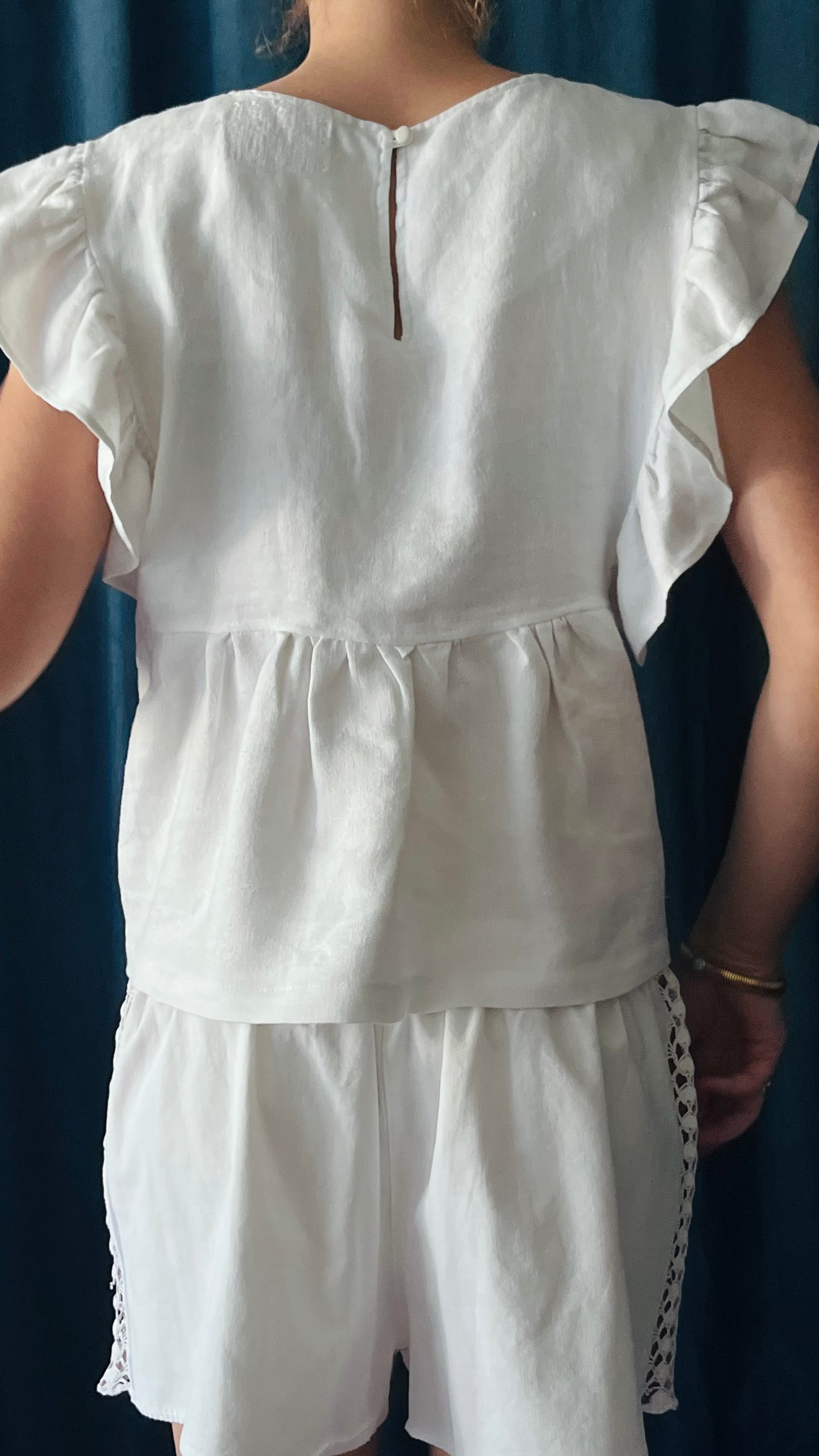 WHITE LINEN no. 11