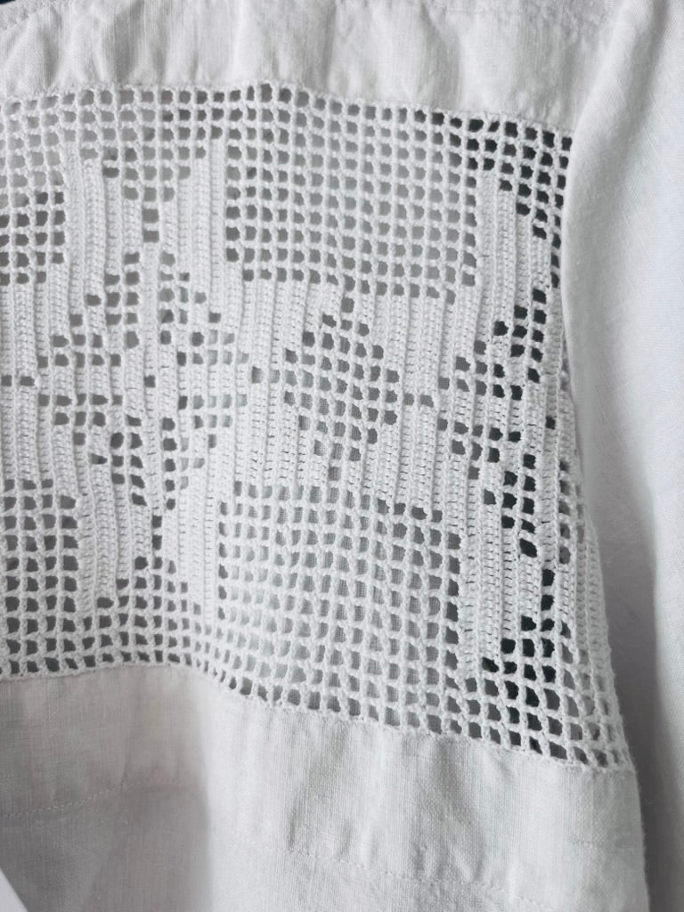 WHITE LINEN no. 18