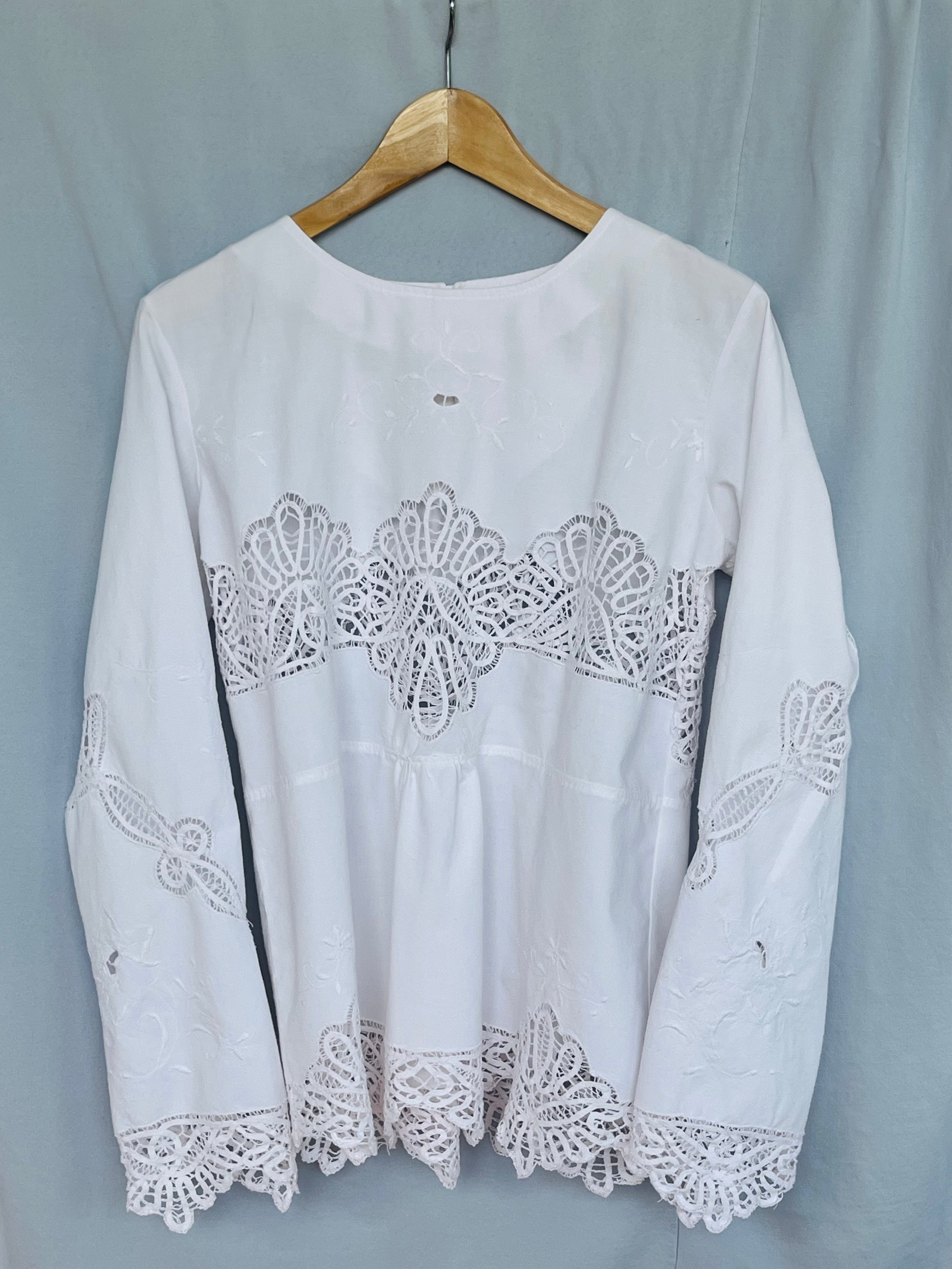 WHITE LINEN no. 2
