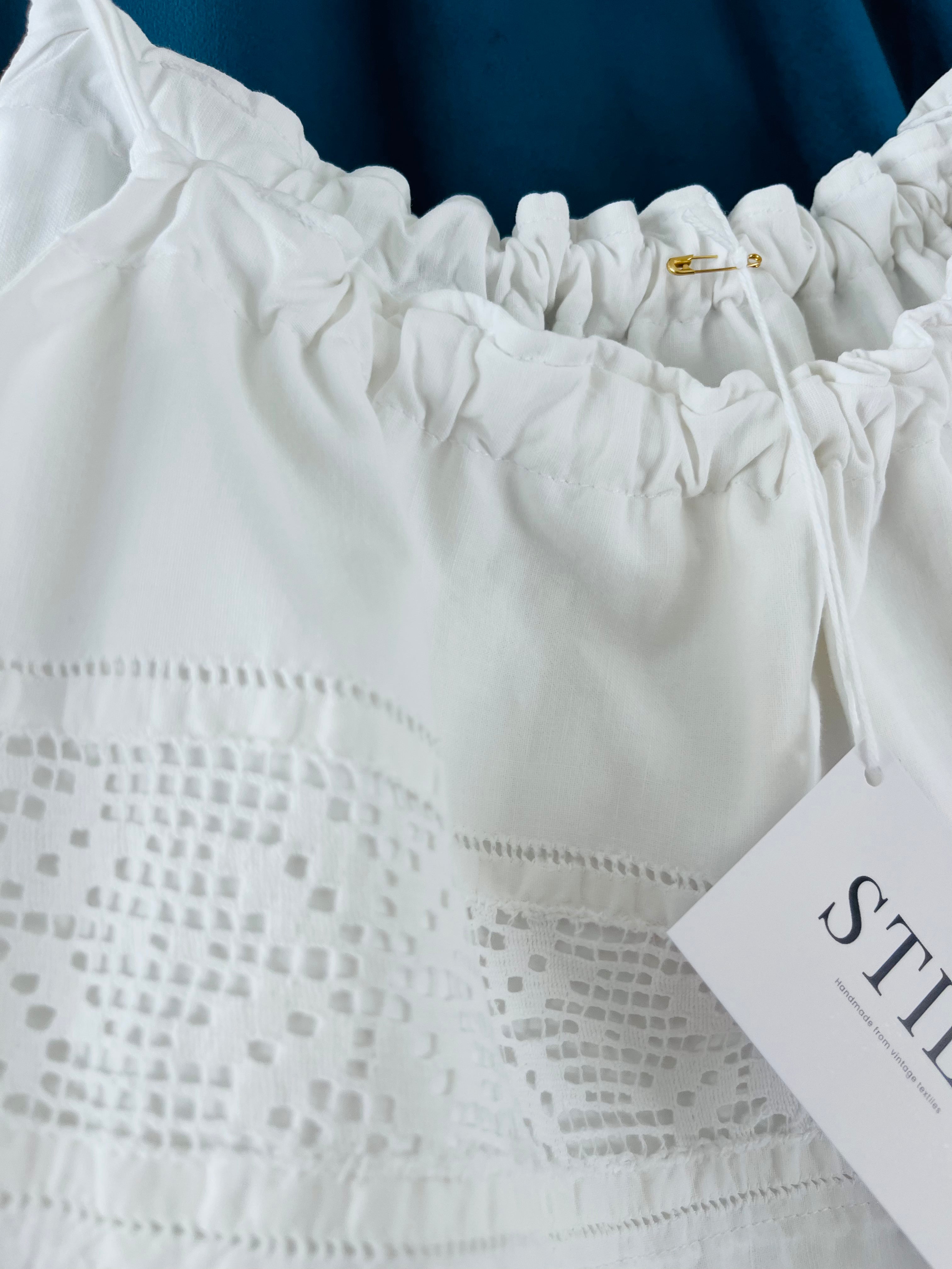 WHITE LINEN no. 12