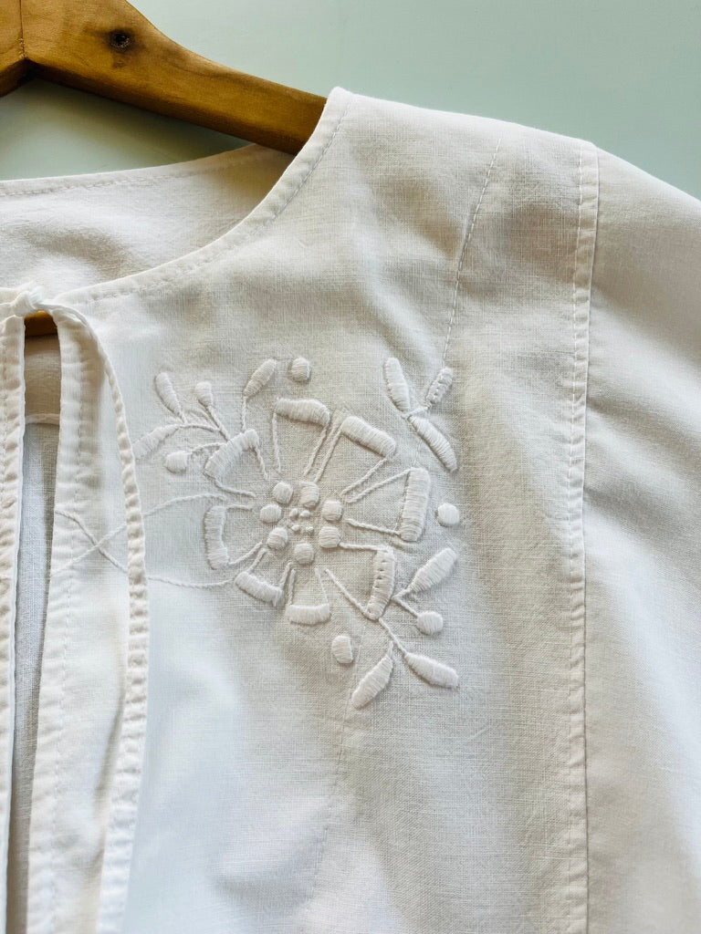 WHITE LINEN no. 8