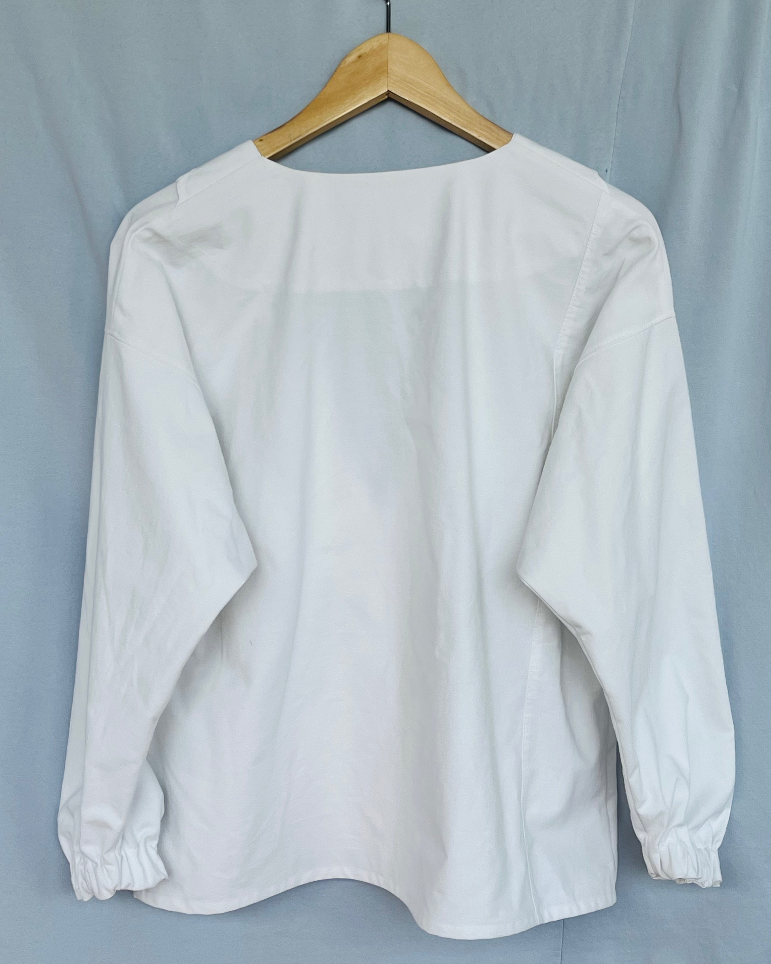 WHITE LINEN no. 9