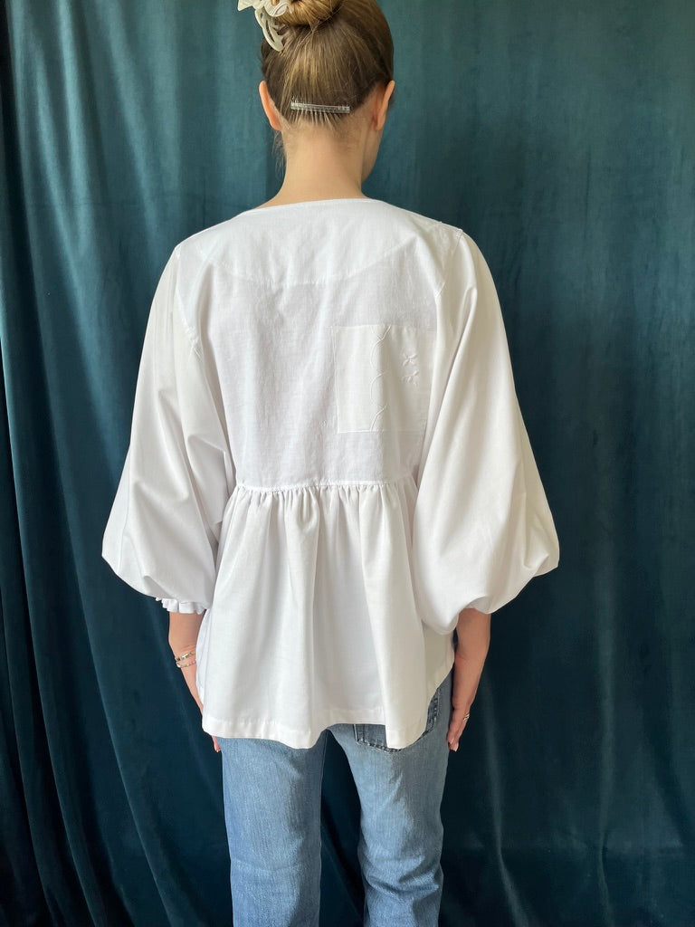 WHITE LINEN no. 8