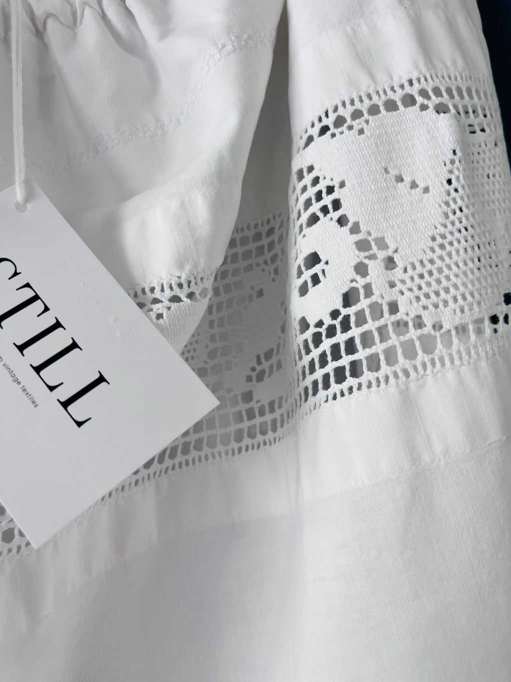 WHITE LINEN no. 13