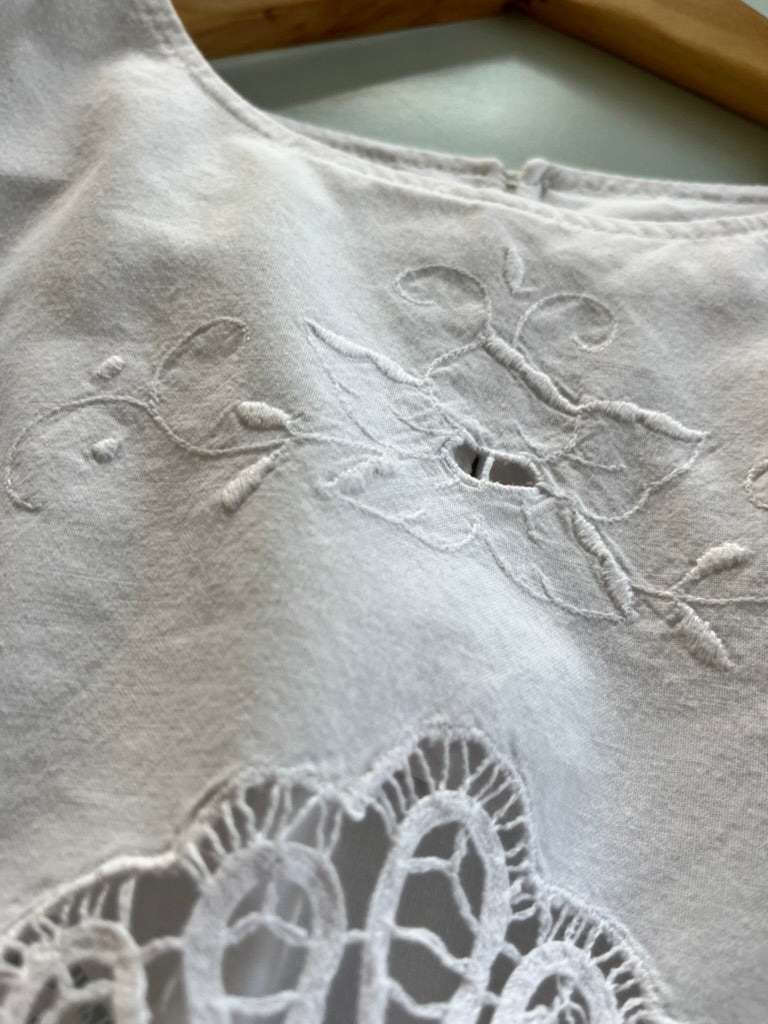 WHITE LINEN no. 2