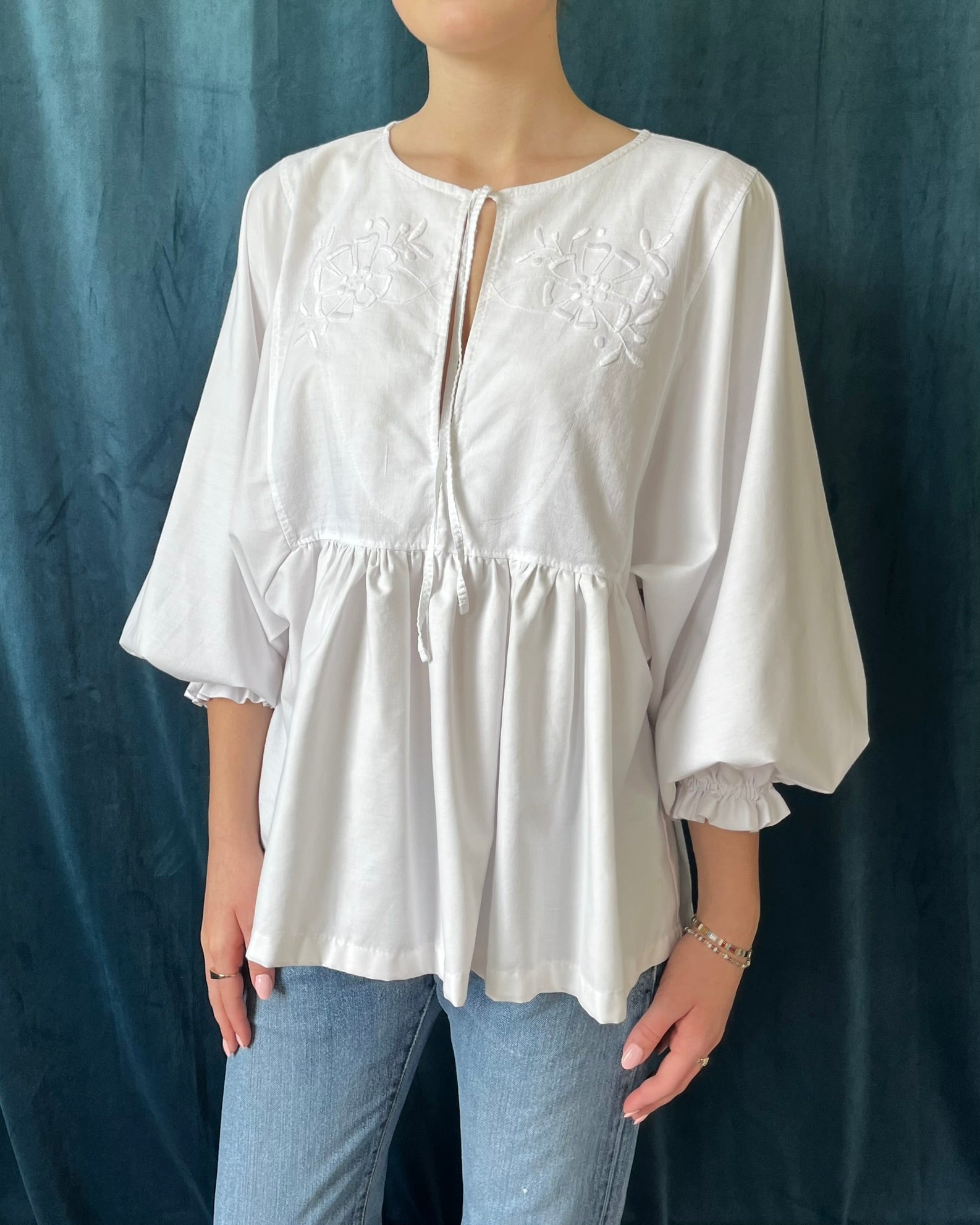 WHITE LINEN no. 8