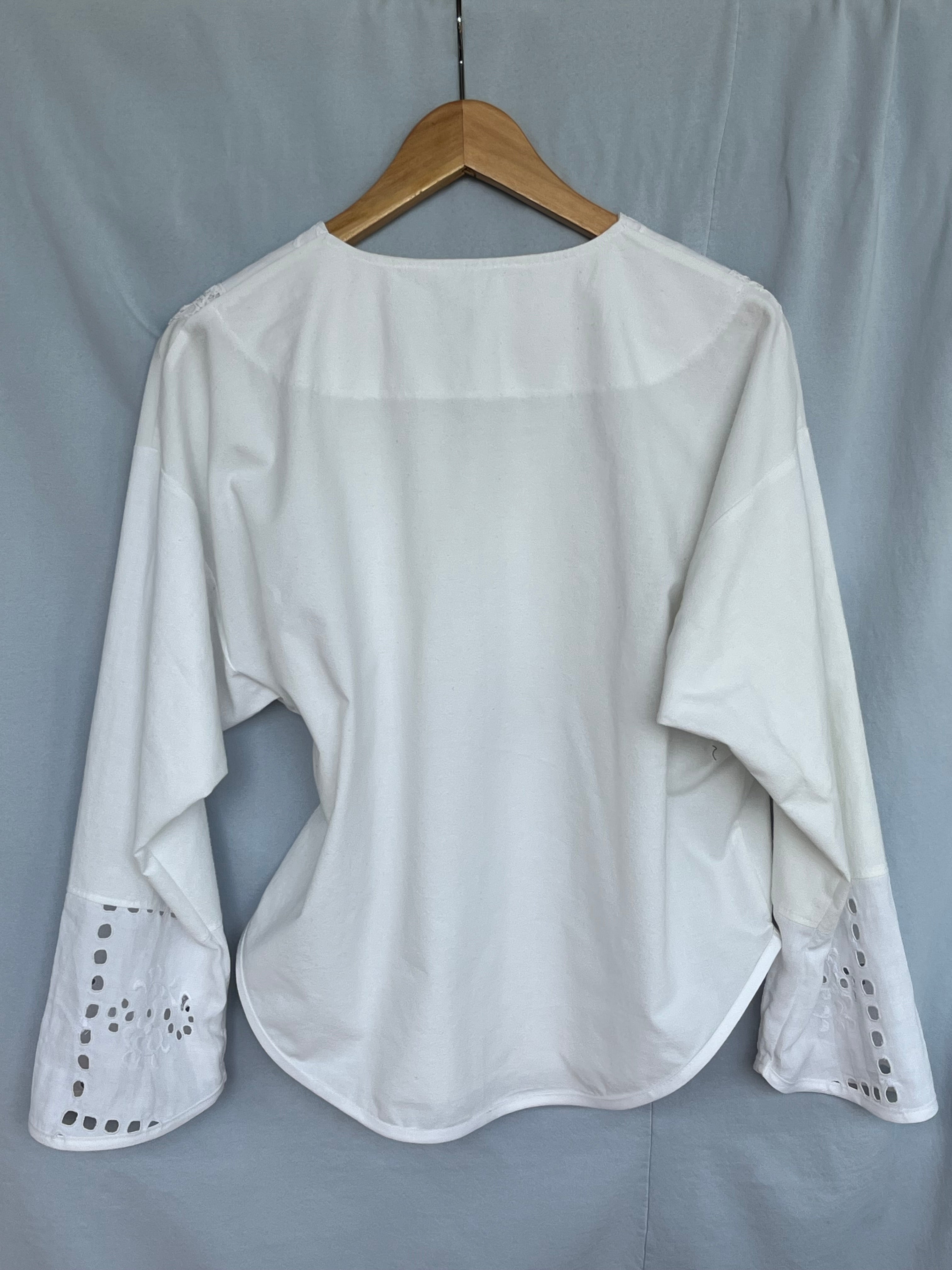 WHITE LINEN no. 4
