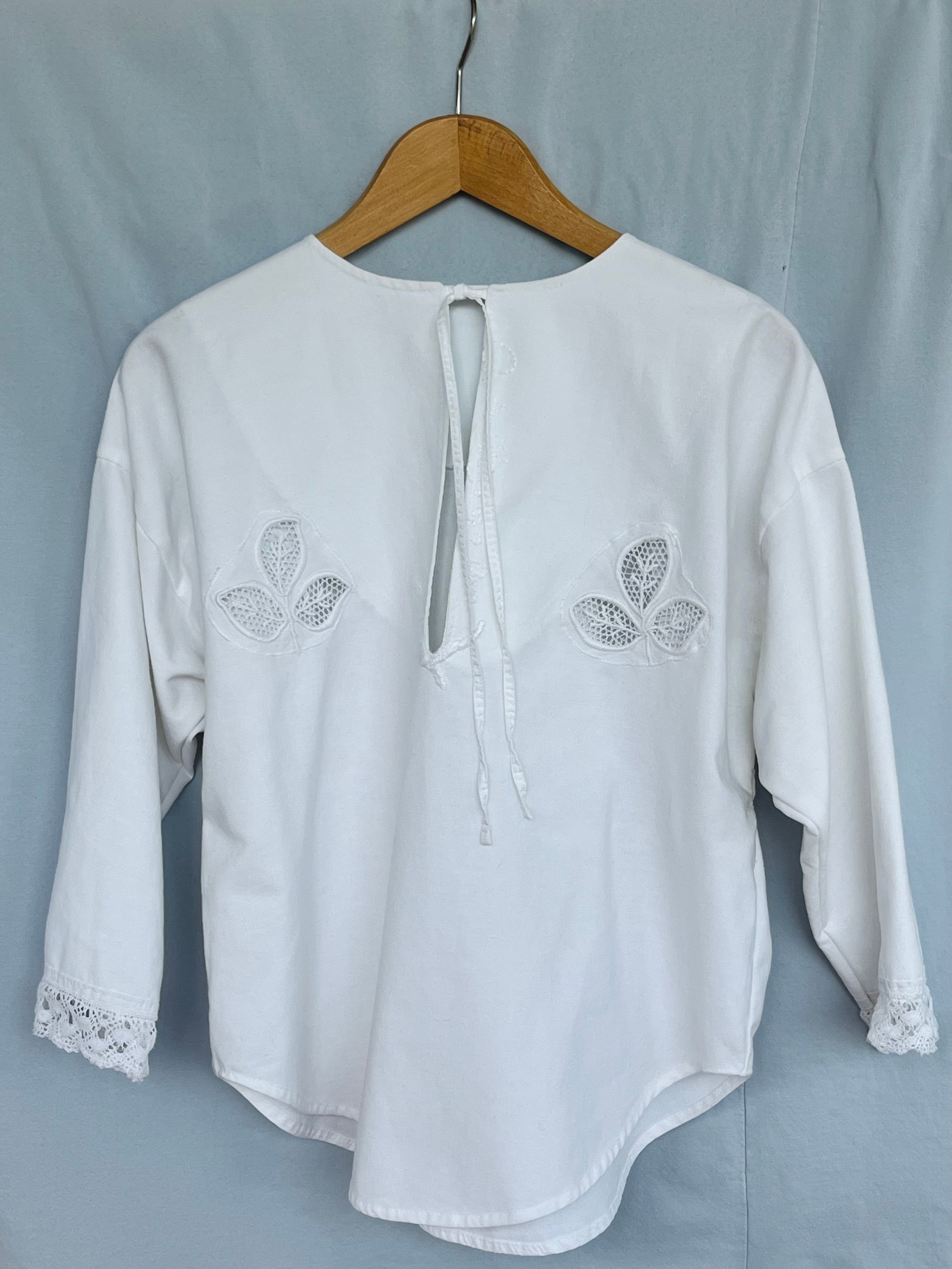 WHITE LINEN no. 10