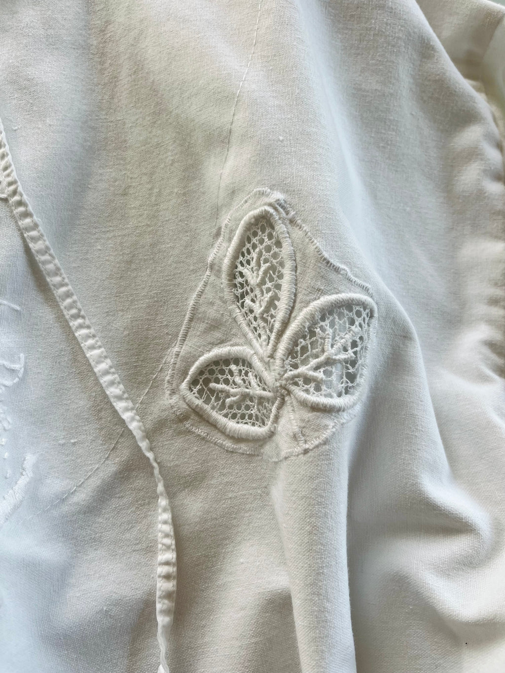 WHITE LINEN no. 10
