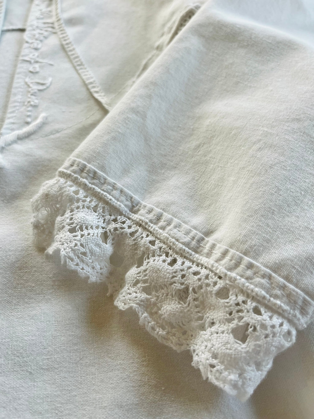 WHITE LINEN no. 10