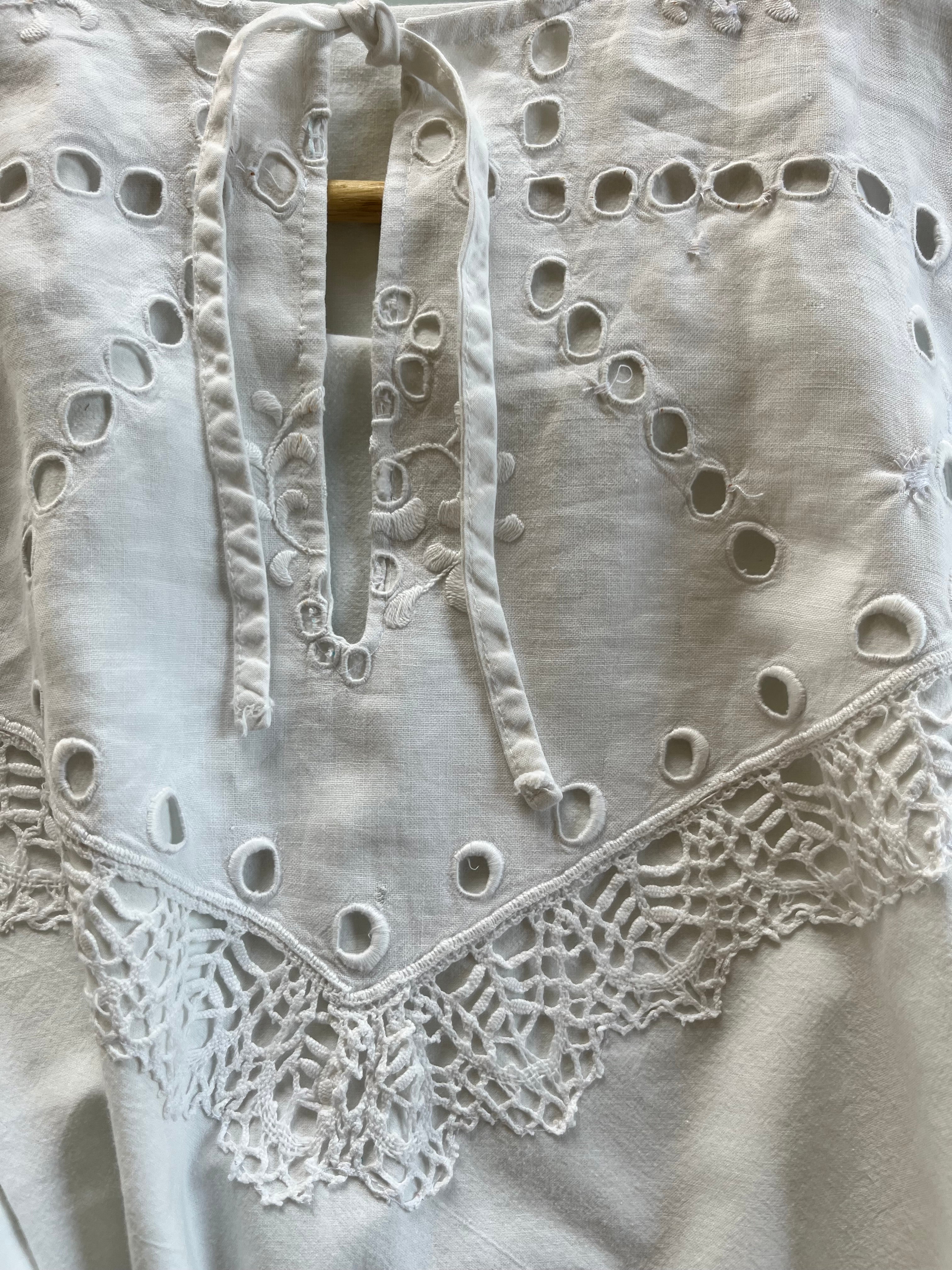 WHITE LINEN no. 4