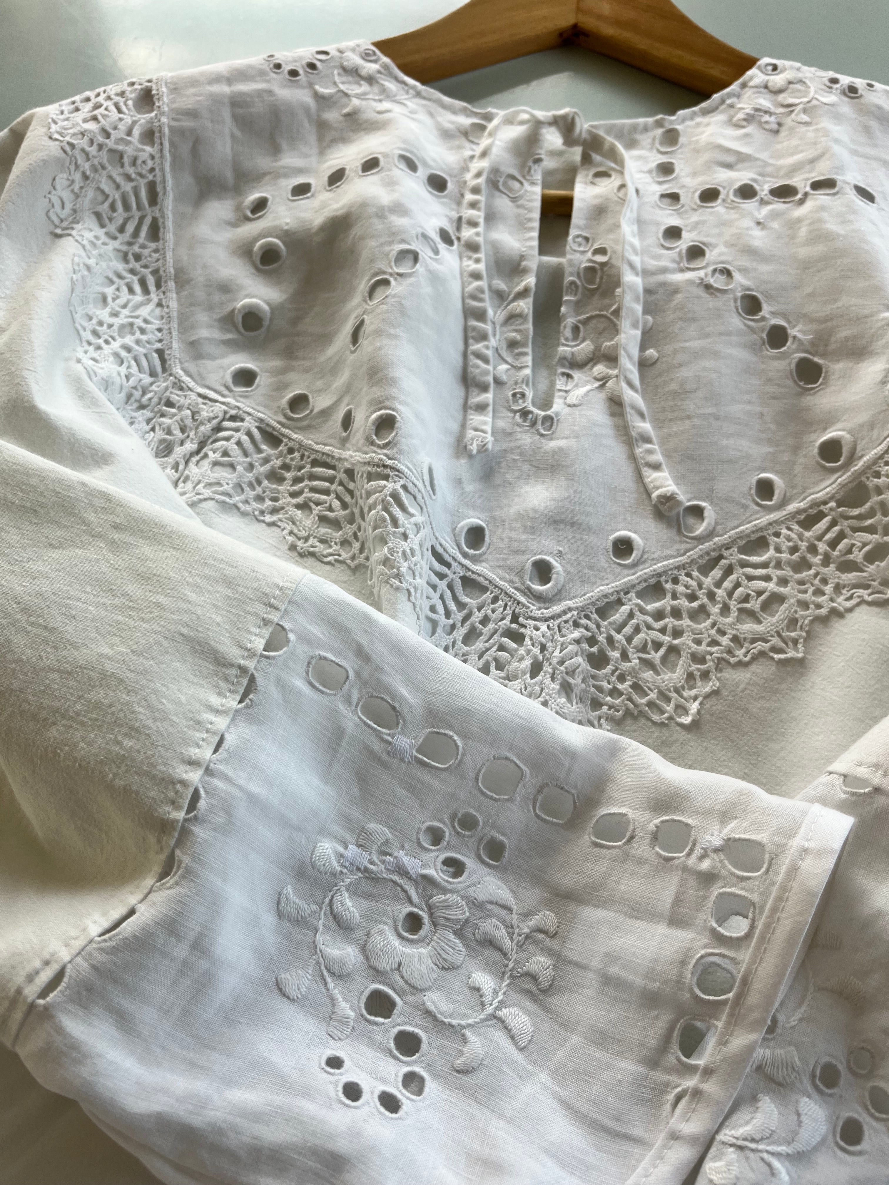 WHITE LINEN no. 4