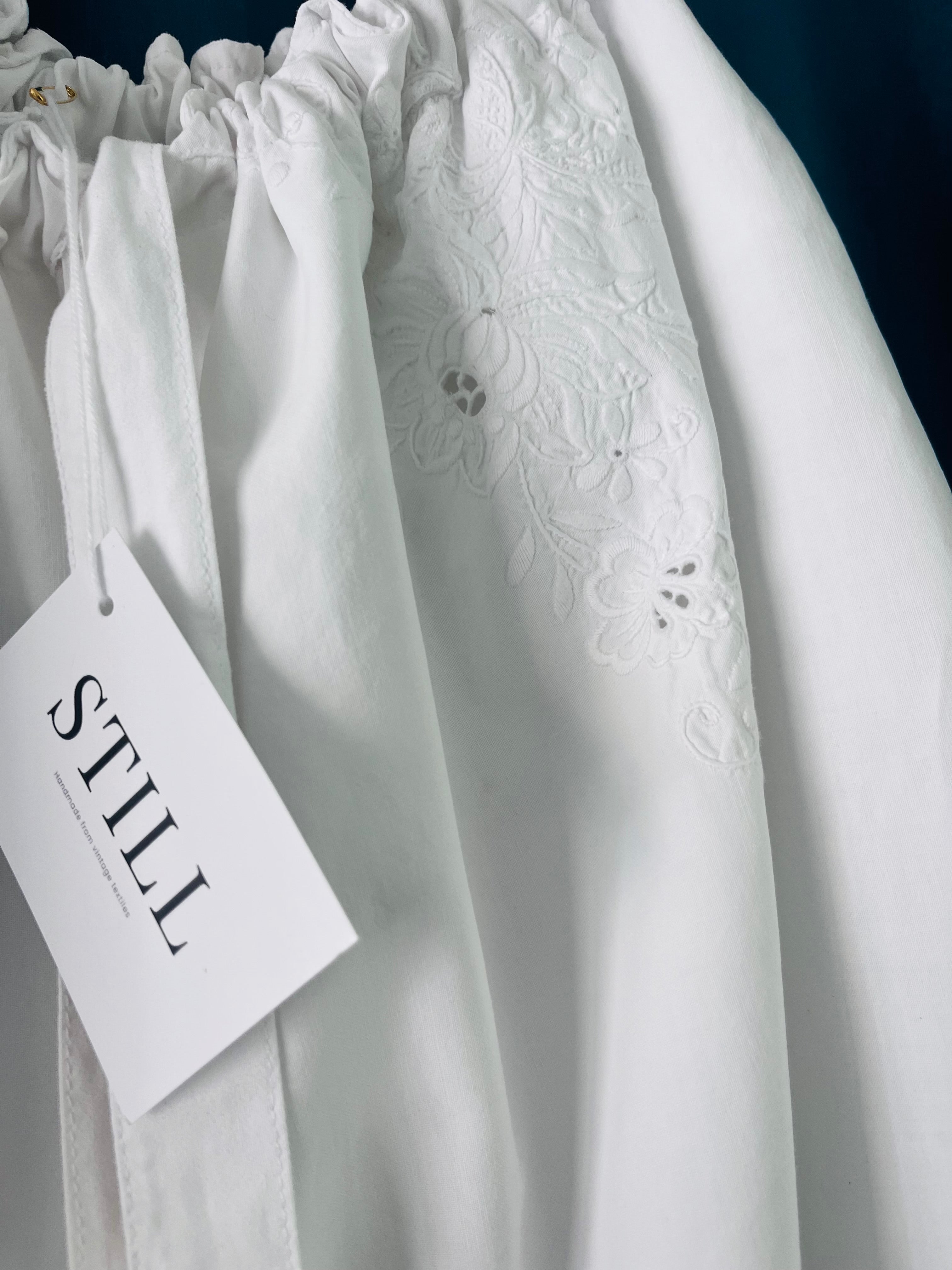 WHITE LINEN no. 14