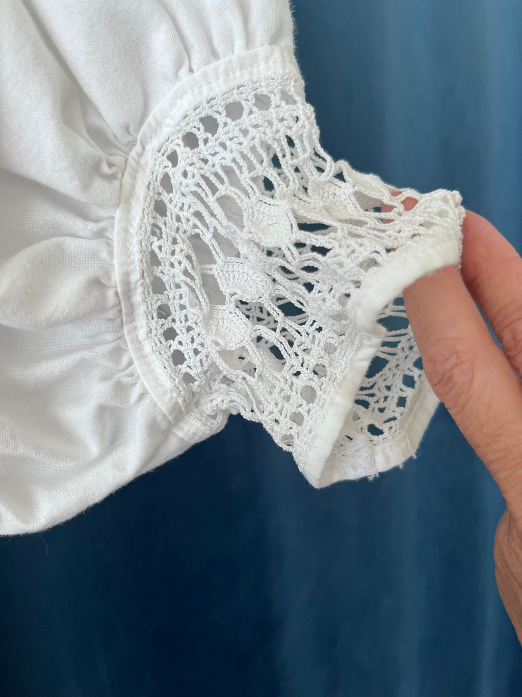 WHITE LINEN no. 16